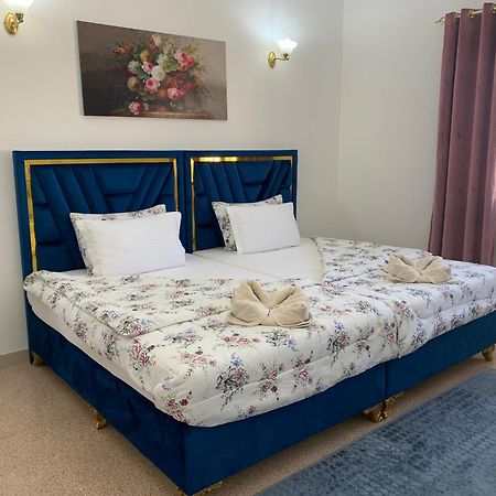 Arabian Nights Nook Hotel Muskat Bagian luar foto