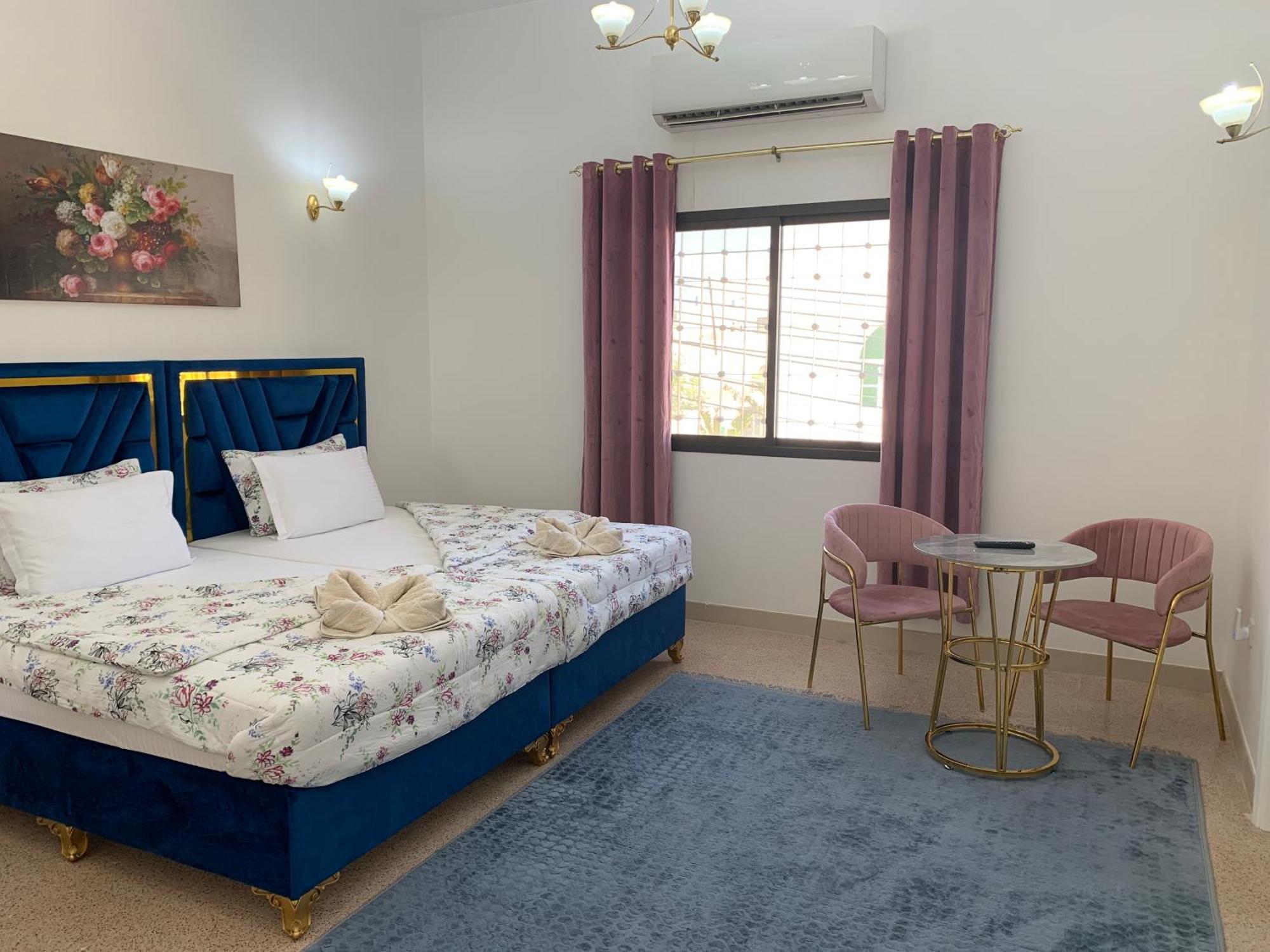 Arabian Nights Nook Hotel Muskat Bagian luar foto