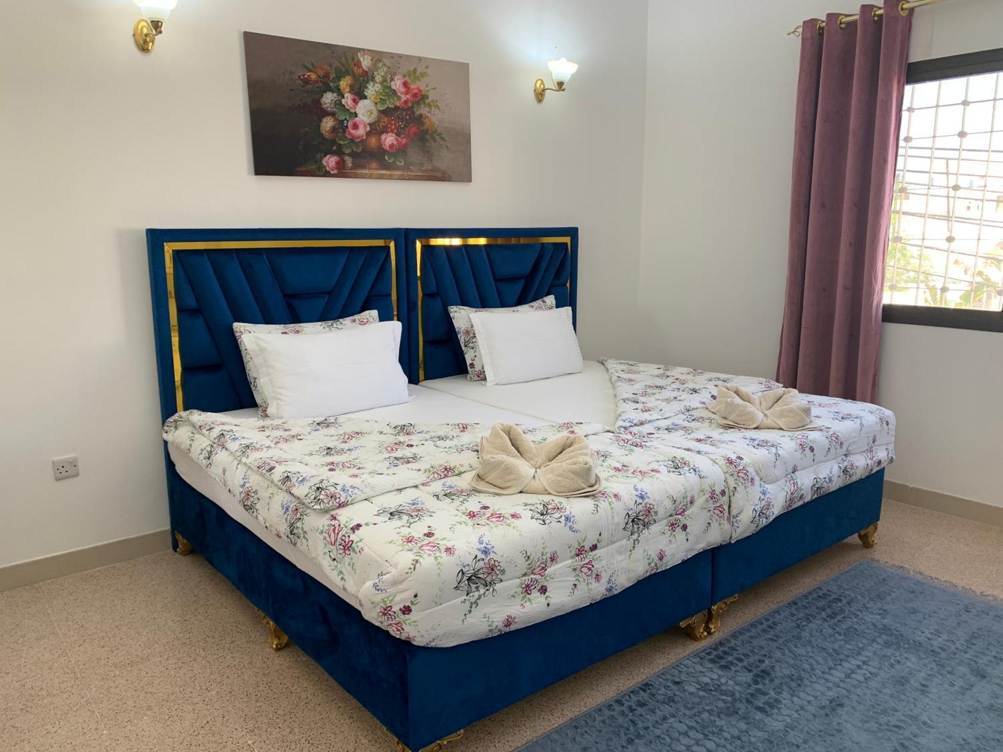 Arabian Nights Nook Hotel Muskat Bagian luar foto
