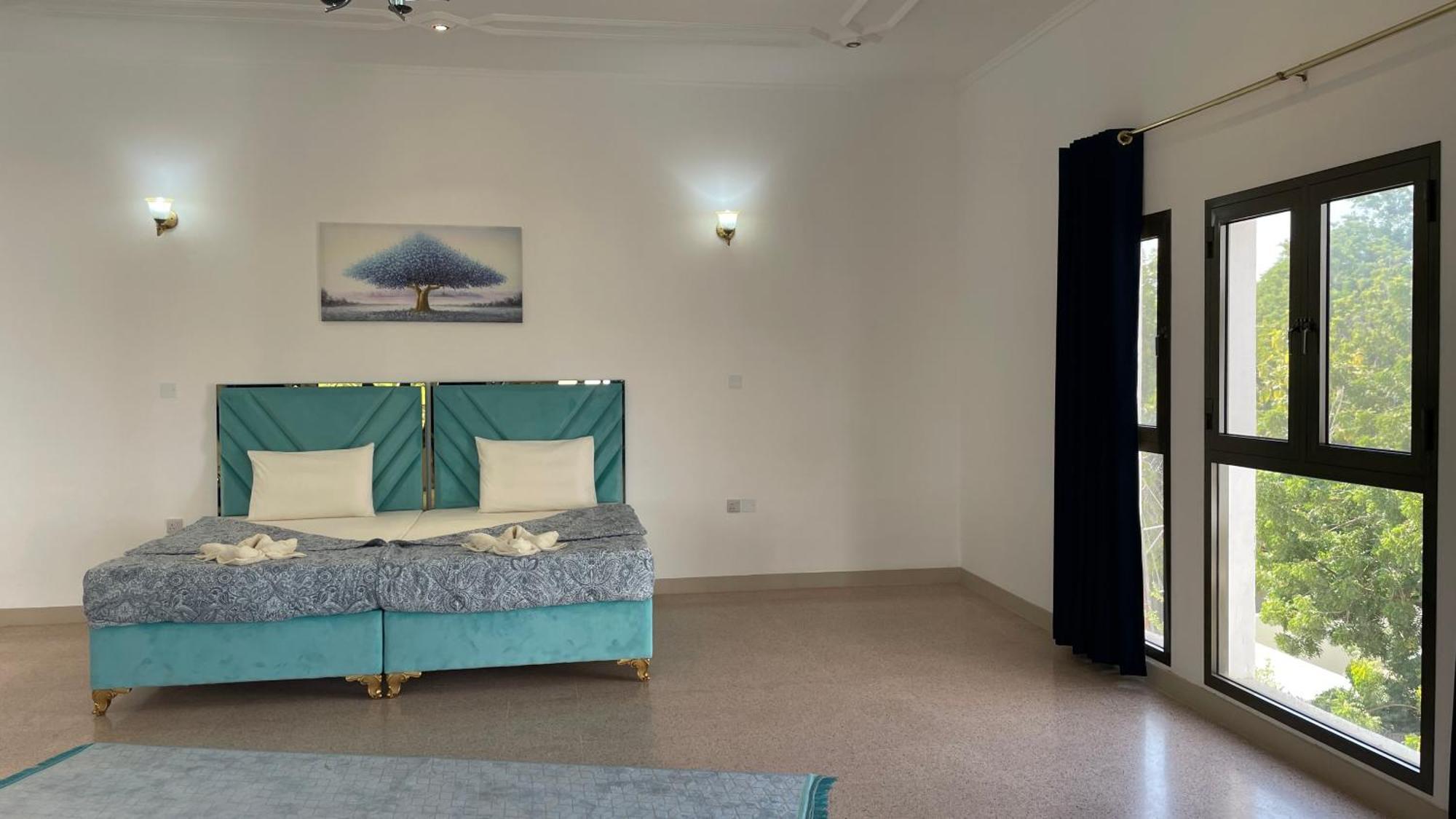 Arabian Nights Nook Hotel Muskat Bagian luar foto