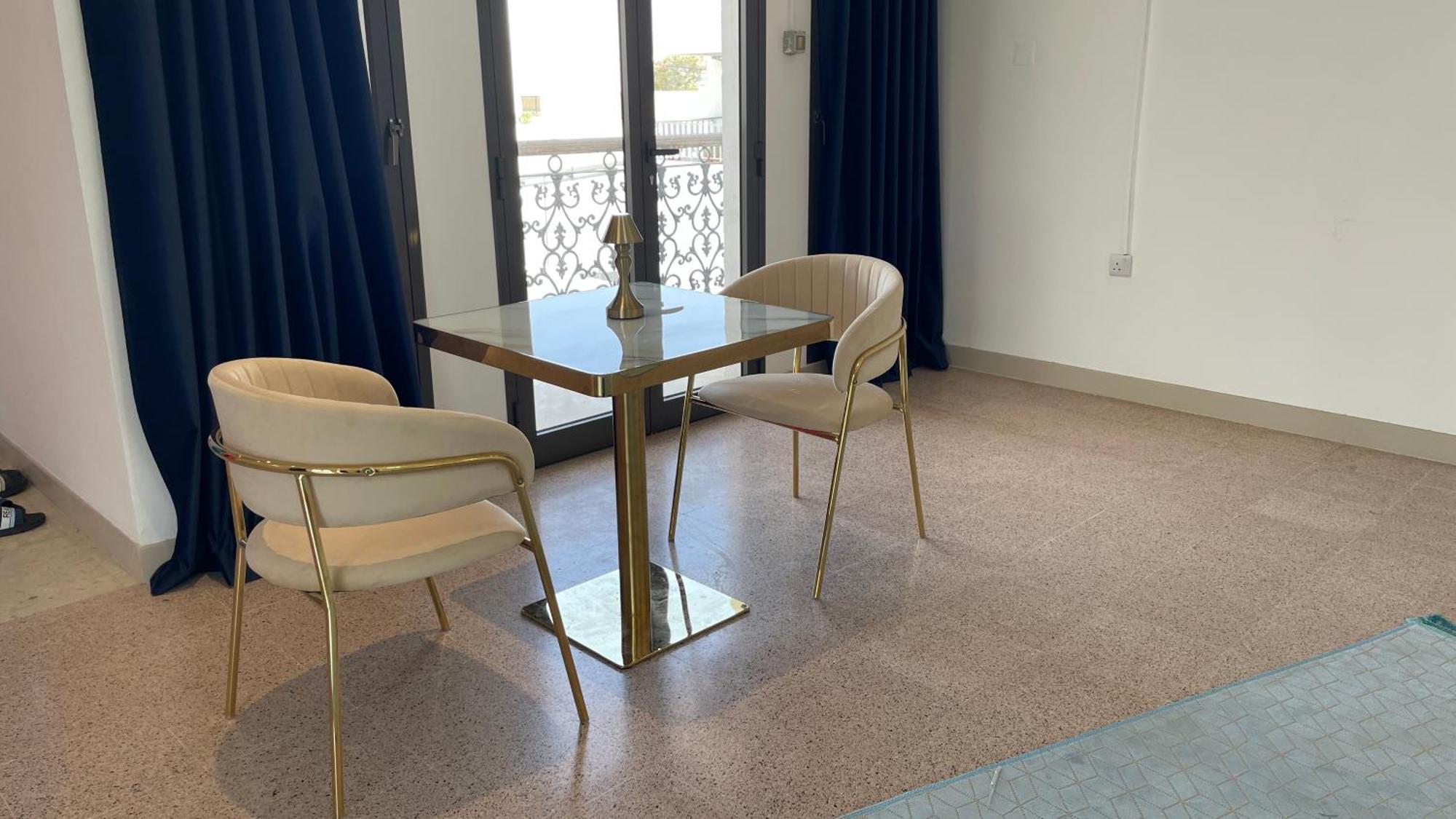 Arabian Nights Nook Hotel Muskat Bagian luar foto