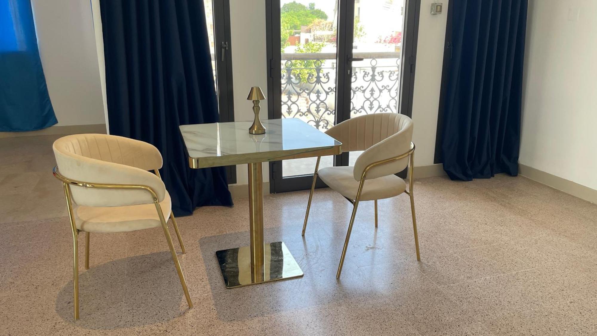 Arabian Nights Nook Hotel Muskat Bagian luar foto