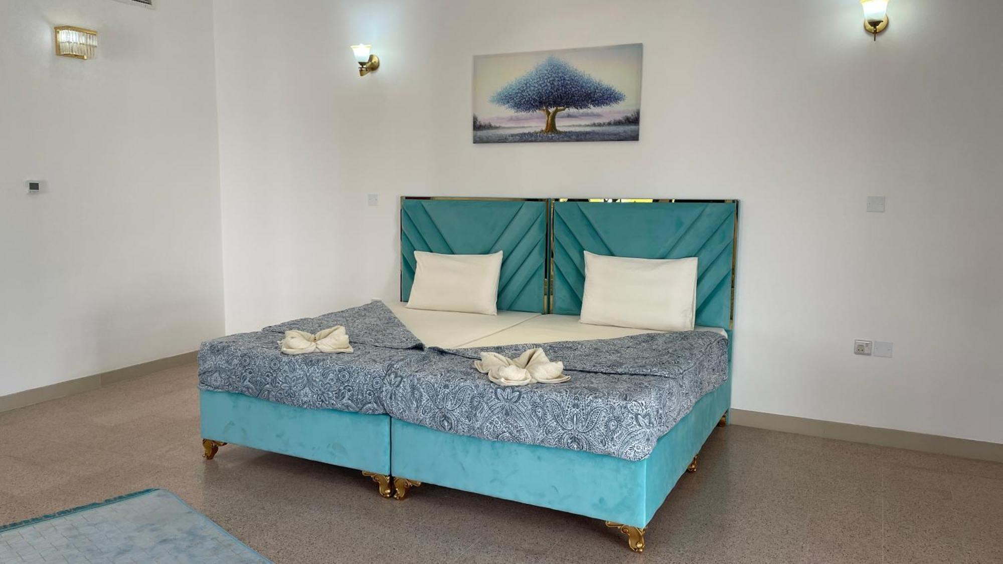 Arabian Nights Nook Hotel Muskat Bagian luar foto