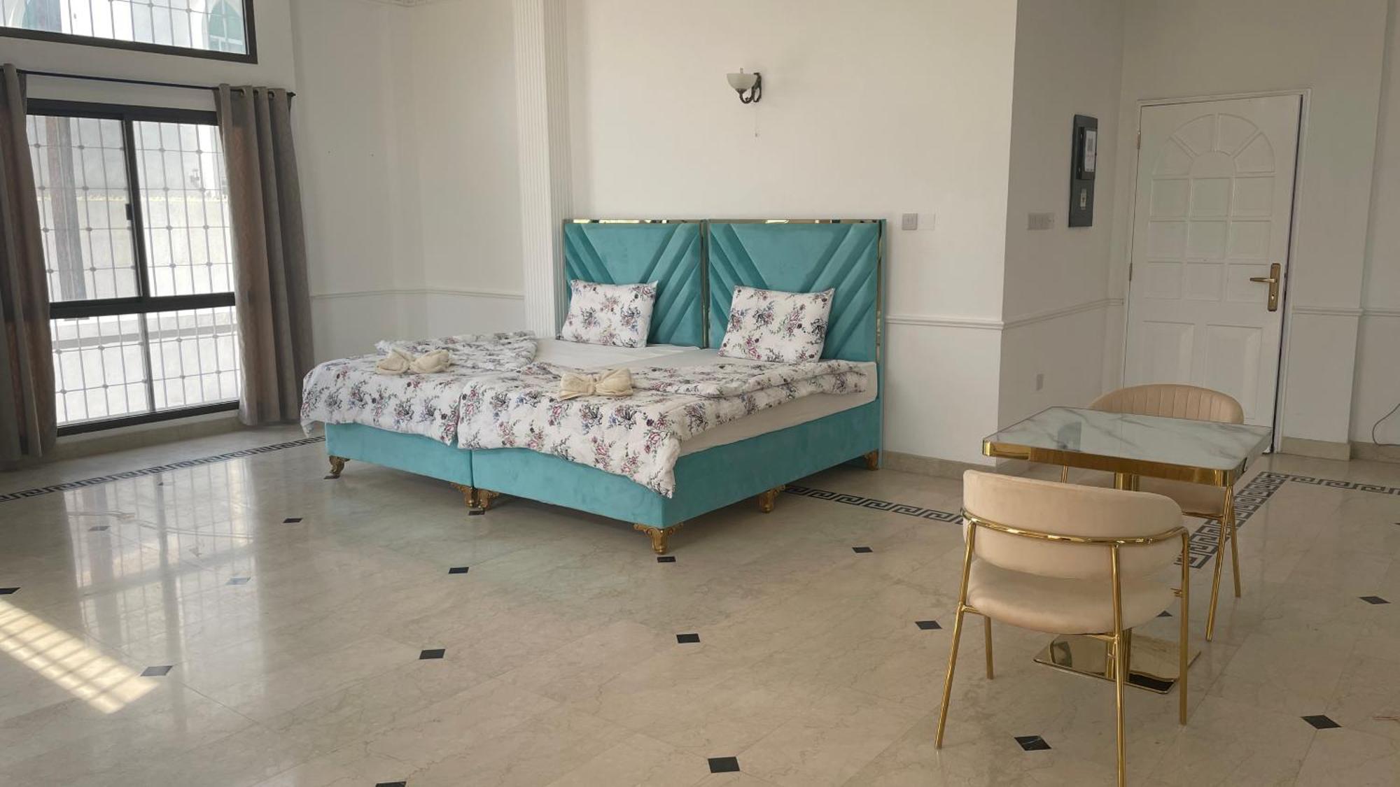 Arabian Nights Nook Hotel Muskat Bagian luar foto