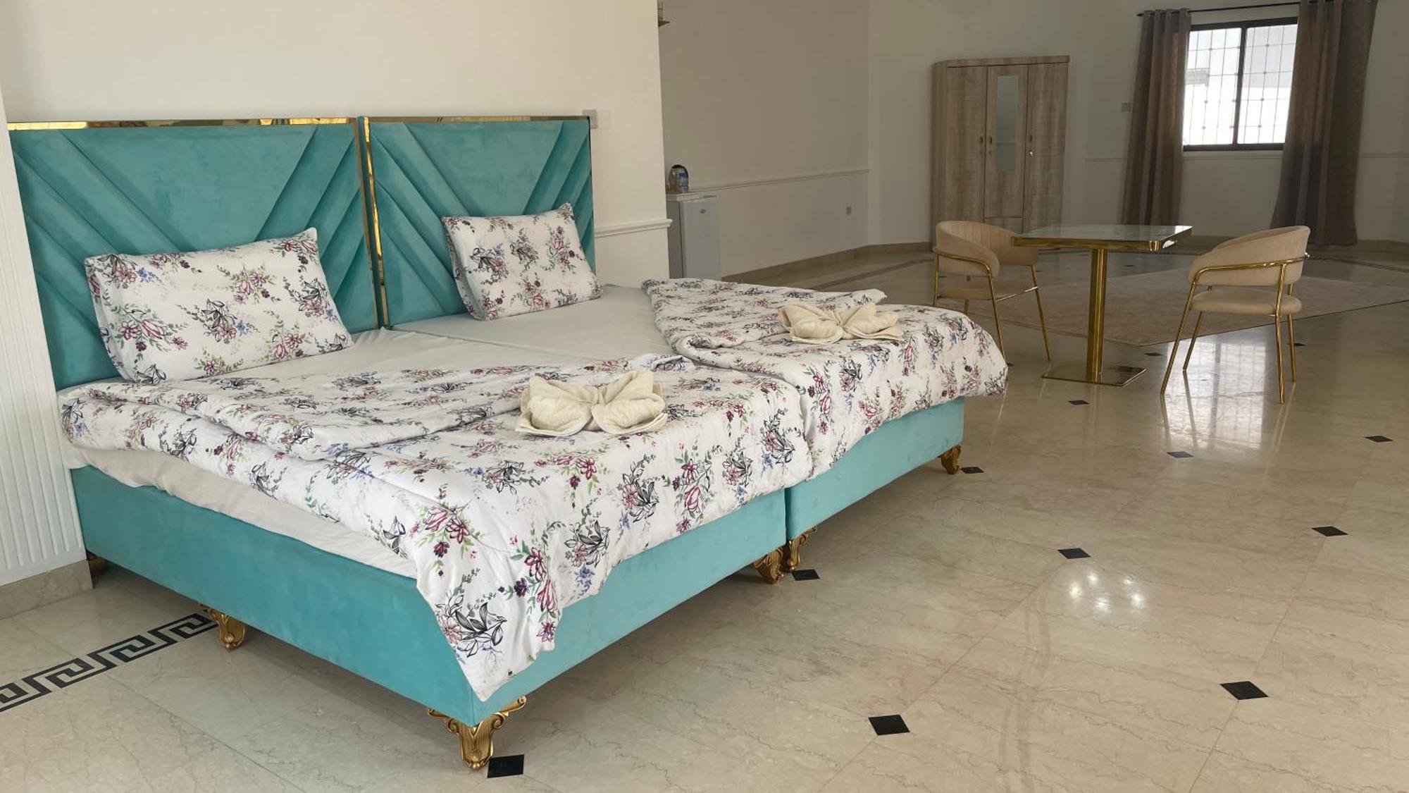 Arabian Nights Nook Hotel Muskat Bagian luar foto