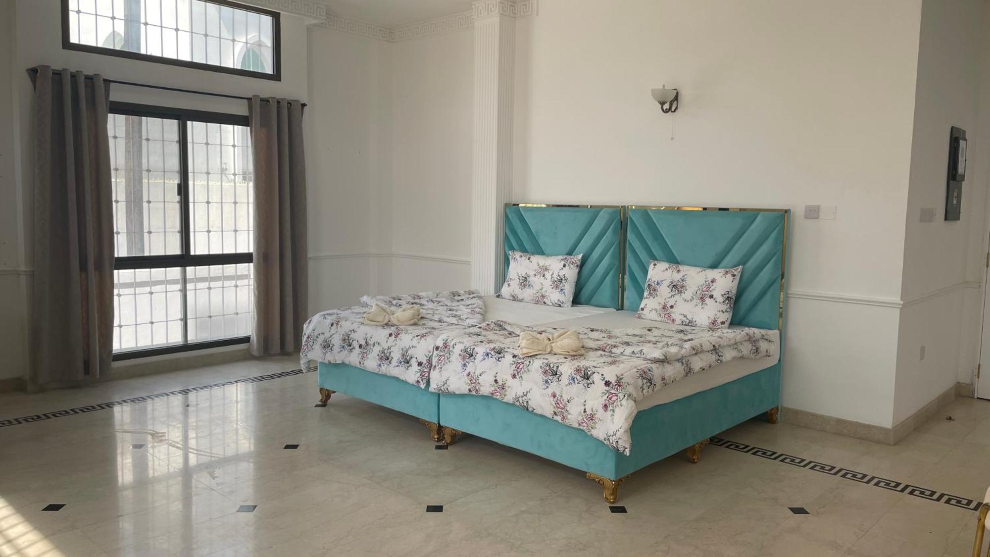 Arabian Nights Nook Hotel Muskat Bagian luar foto