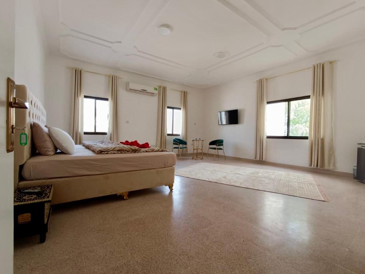 Arabian Nights Nook Hotel Muskat Bagian luar foto