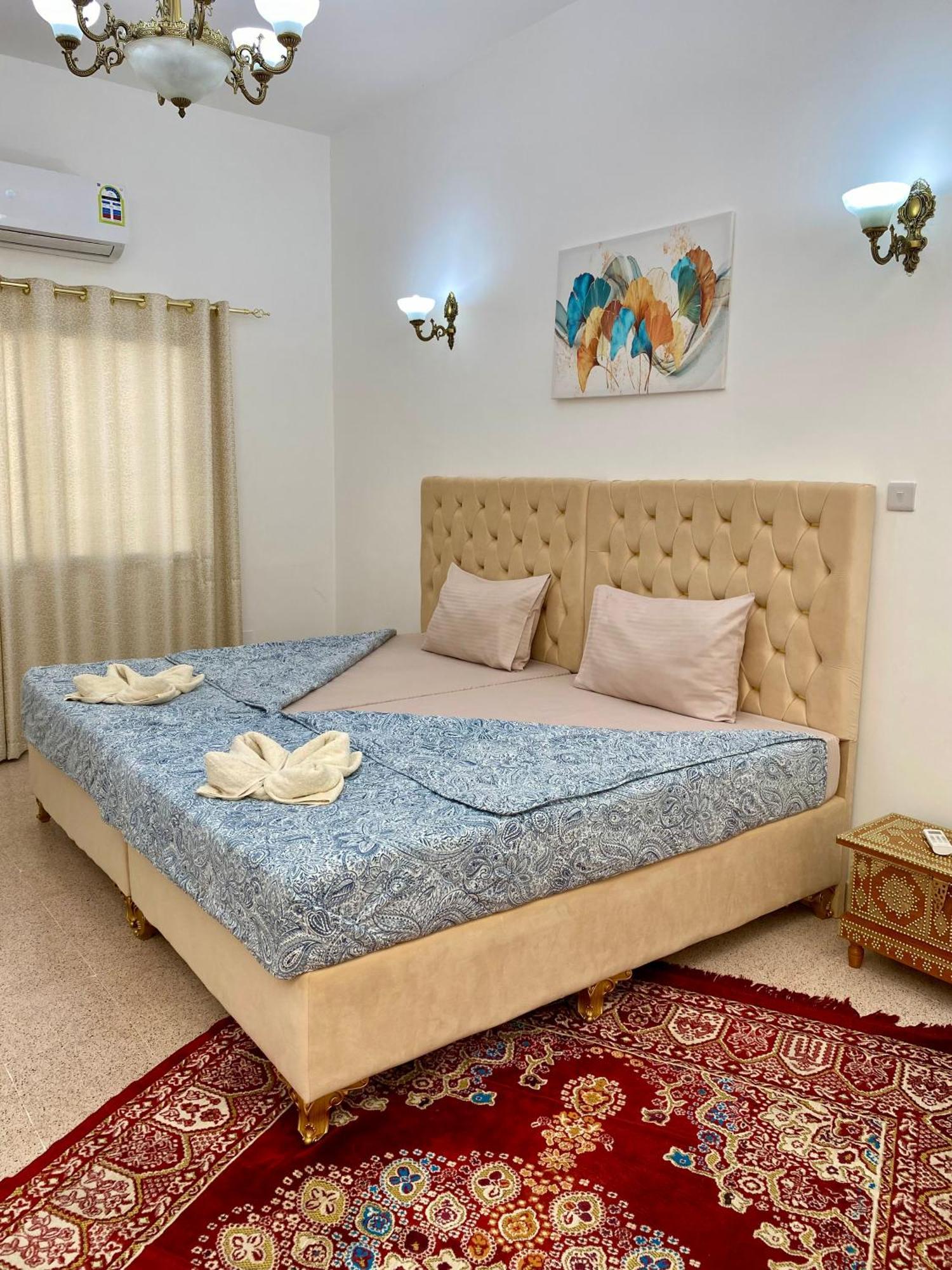 Arabian Nights Nook Hotel Muskat Bagian luar foto