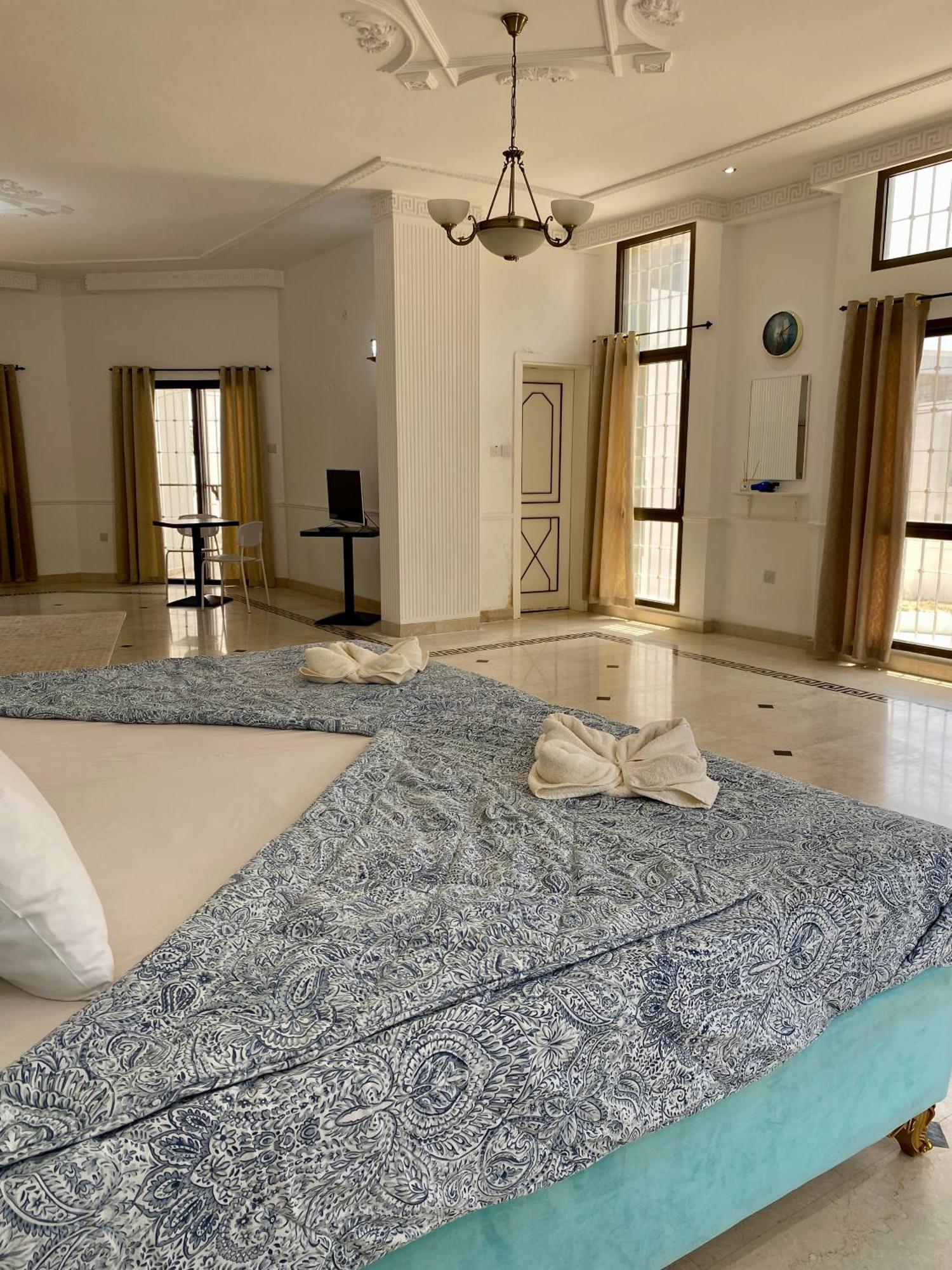 Arabian Nights Nook Hotel Muskat Bagian luar foto