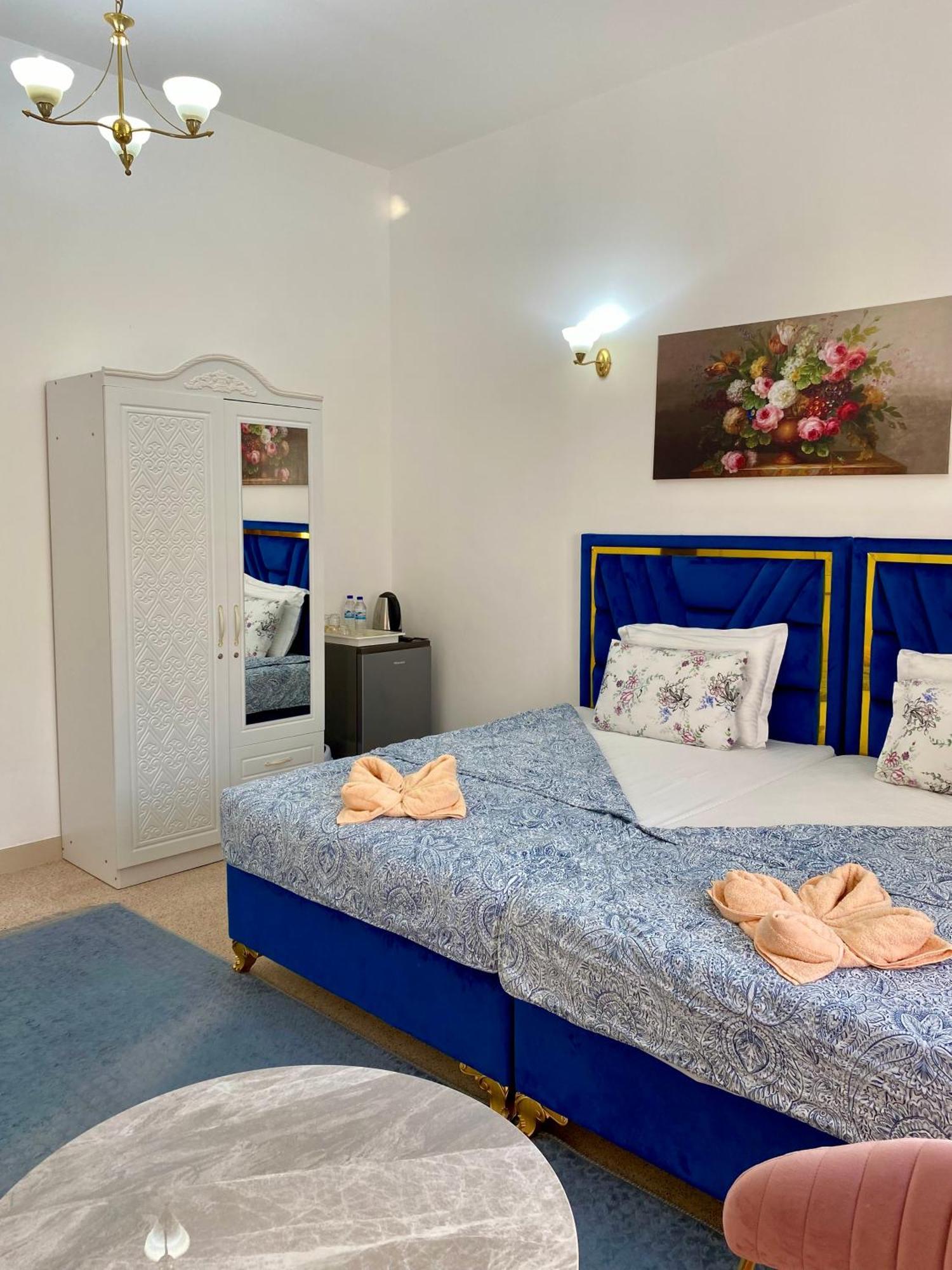 Arabian Nights Nook Hotel Muskat Bagian luar foto